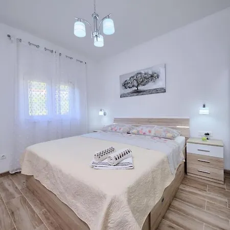 Vila Radun Near Split