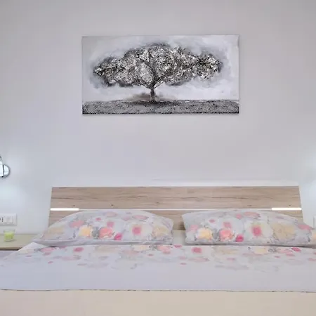 Radun Near Split Vila *