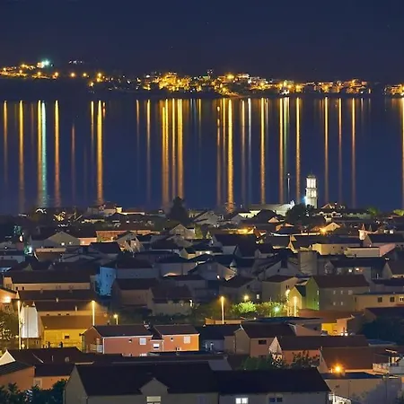 Radun Near Split