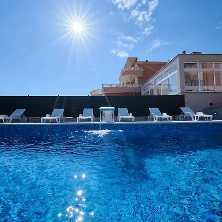 Radun Near Split * Kaštel Stari