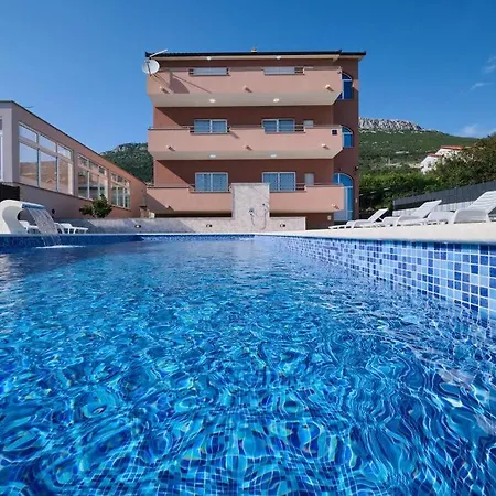 Radun Near Split * Kastel Stari