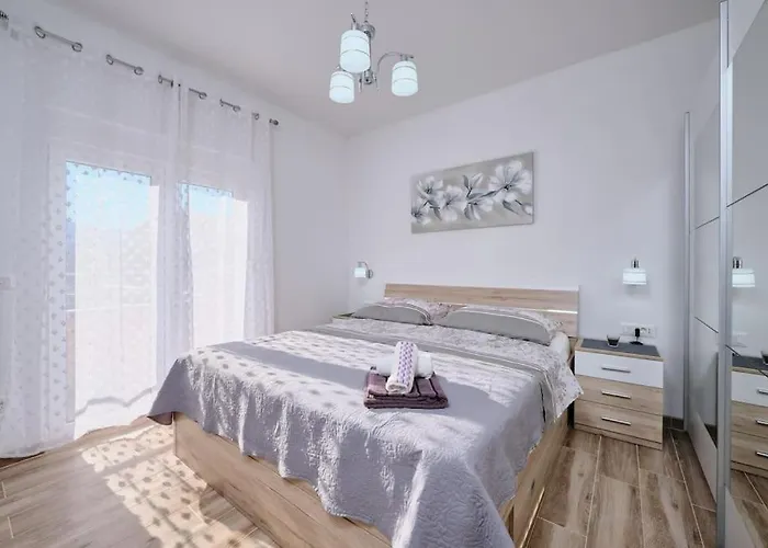 Radun Near Split וילה Kaštel Stari