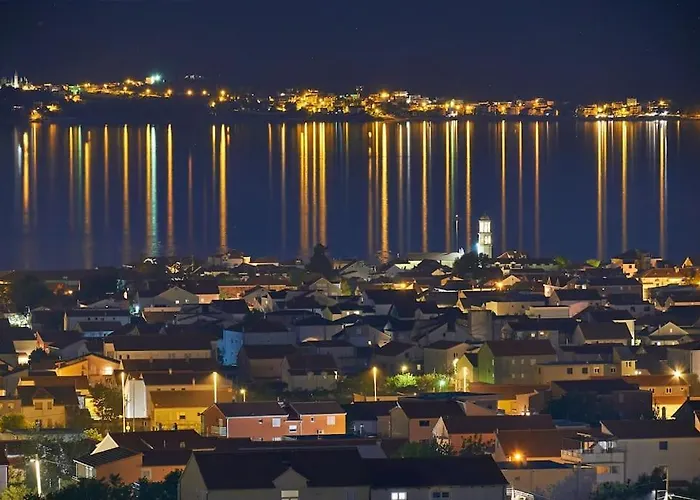 Radun Near Split