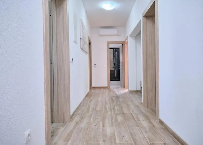 Radun Near Split וילה Kaštel Stari